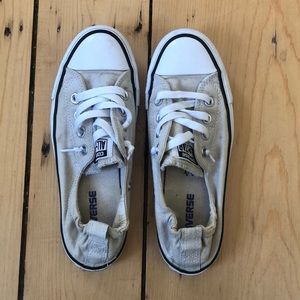 Converse/ Chuck Taylor shoreline slip-on shoes